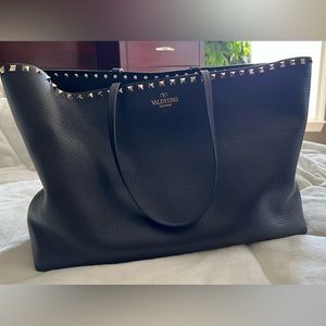 Valentino Rockstud Tote black leather calfskin inside